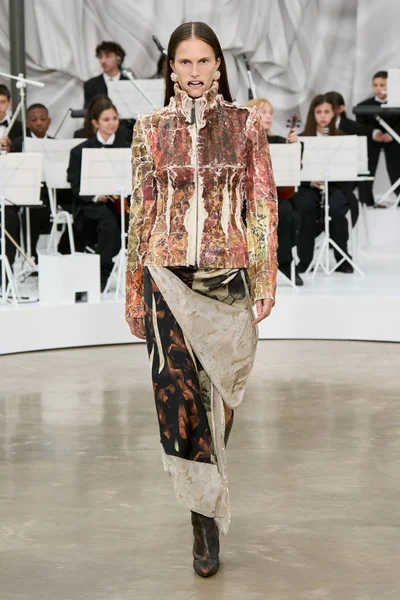 Look 37